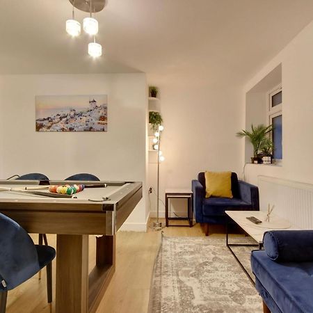 Southsea Getaway Apartment With Pool Table And Hot Tub Portsmouth Exterior foto