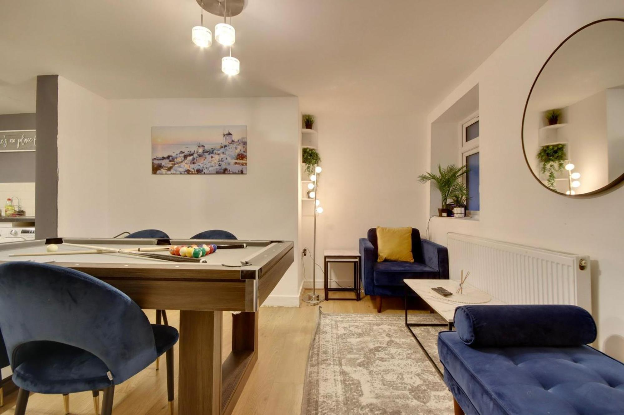 Southsea Getaway Apartment With Pool Table And Hot Tub Portsmouth Exterior foto