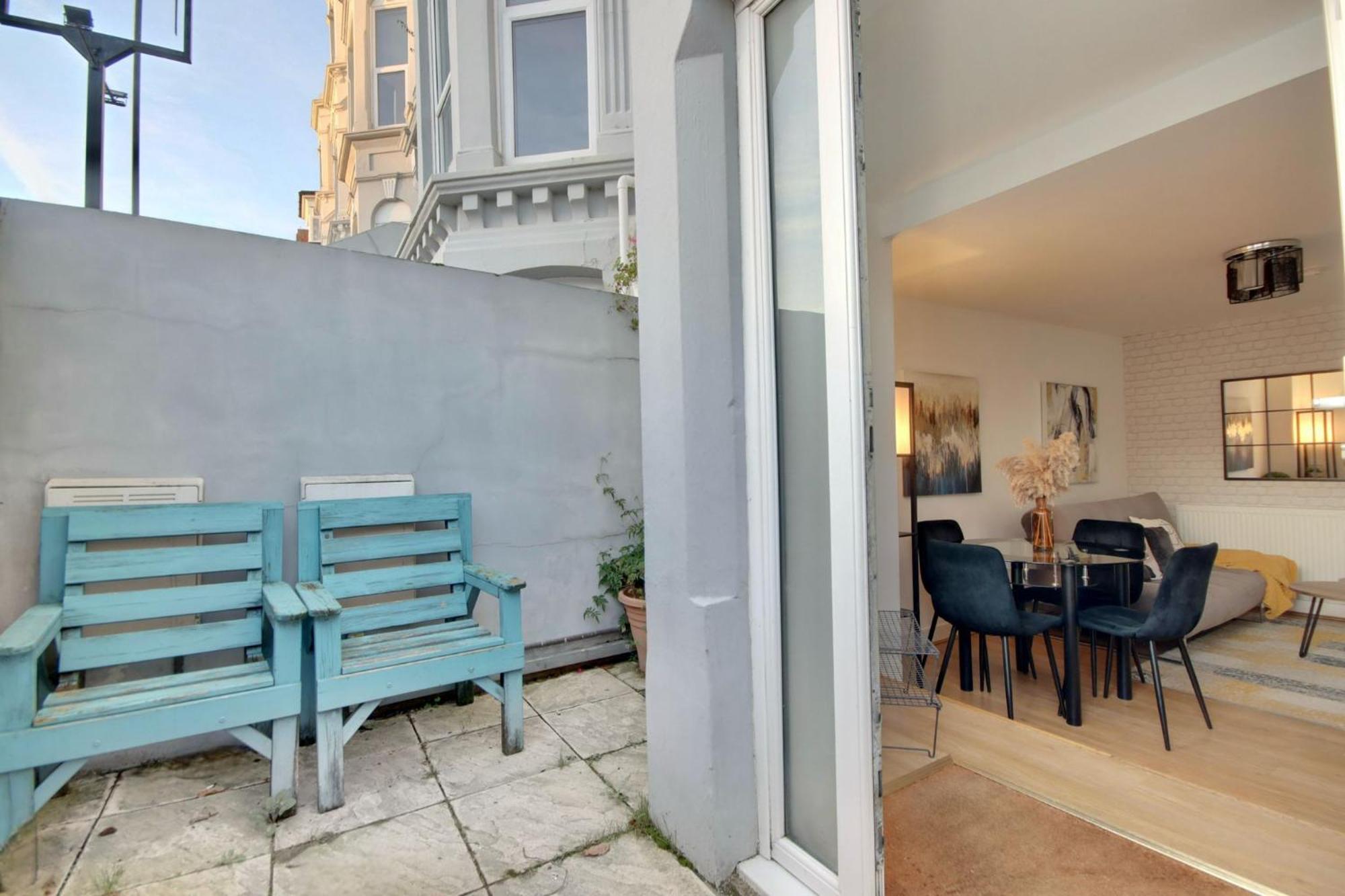 Southsea Getaway Apartment With Pool Table And Hot Tub Portsmouth Exterior foto